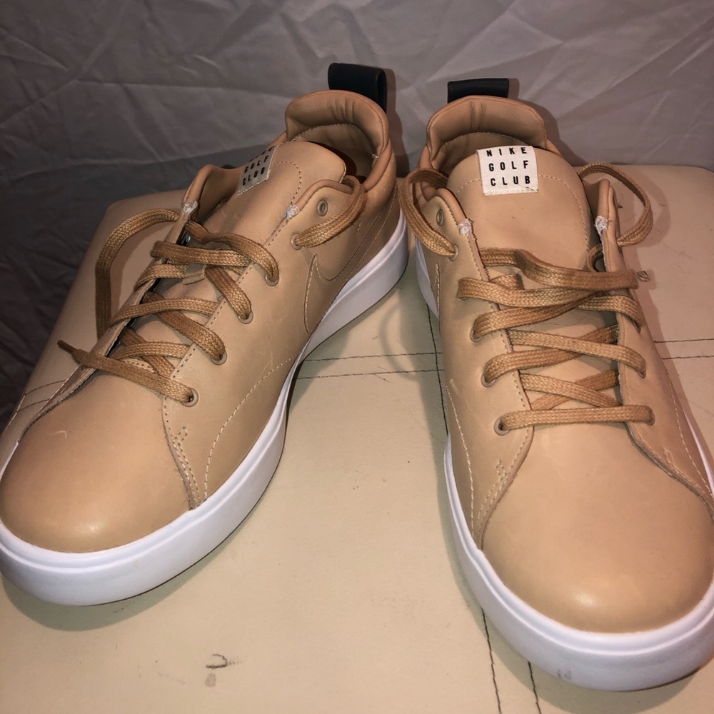 Nike golf club shoes